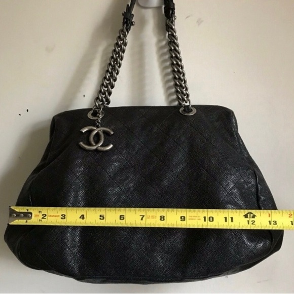 CHANEL Caviar Satchel w/
Gunmetal Hardware - Picture 15 of 16